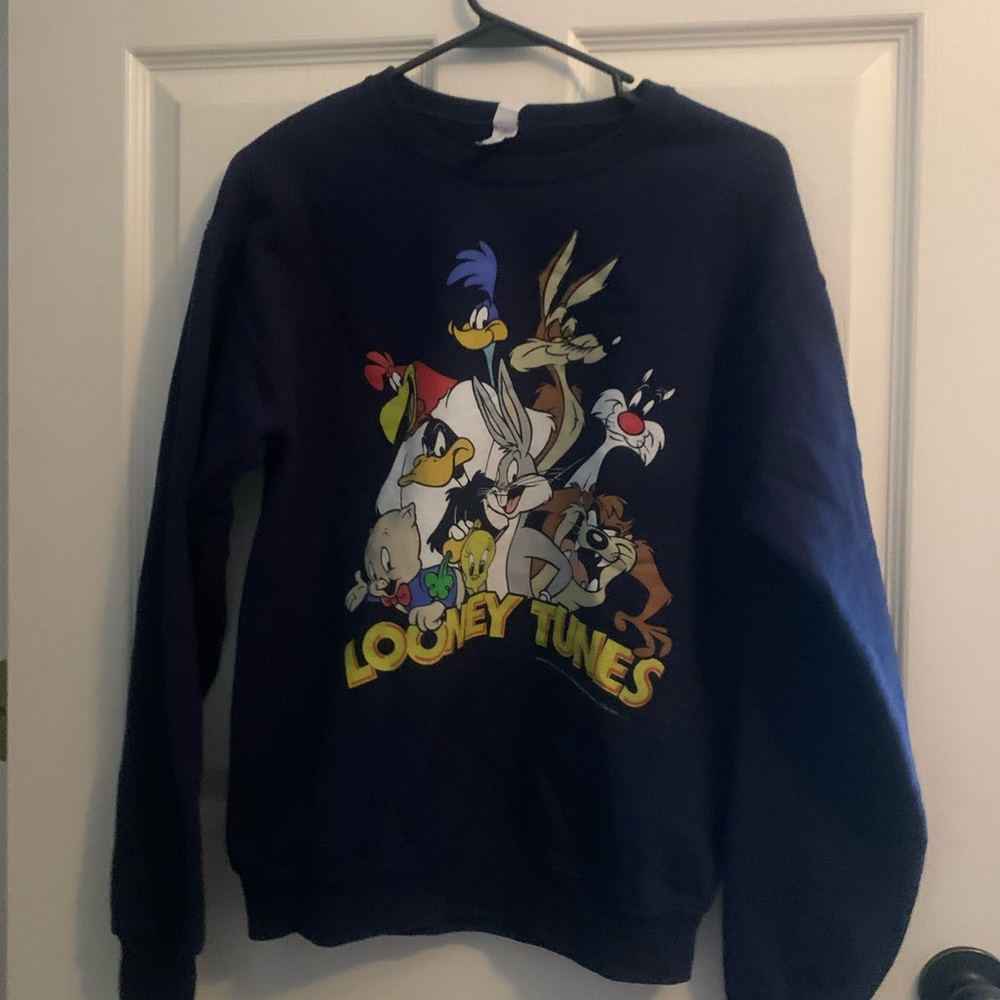 Looney tunes crew neck
